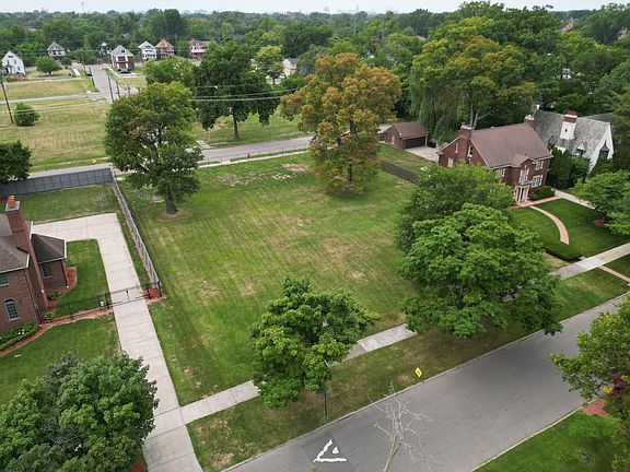2nd image of 2969 Seminole St
