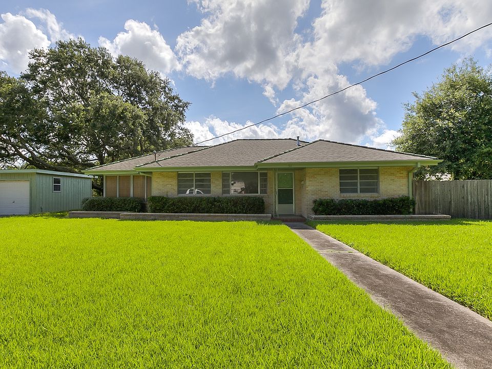 1st image of 511 Aurora Dr