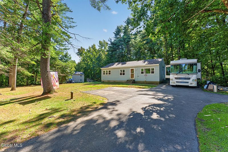 3rd image of 483 Colebrook Road