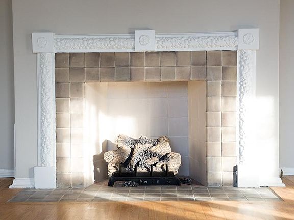 Ventless Gas Log Fireplace w/ remote control