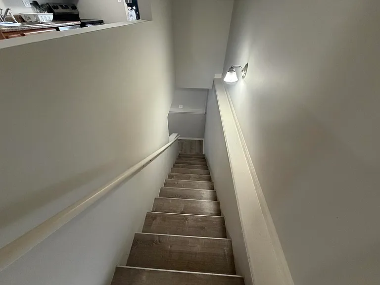 202 Wheaton Ct — Photo 17