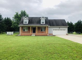 1070 Webb Rd, Clarksville, TN 37040