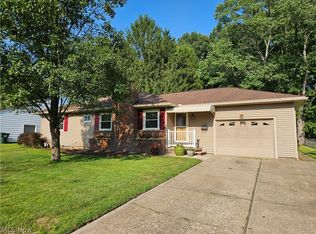 2819 Outlook Dr, Stow, OH 44224