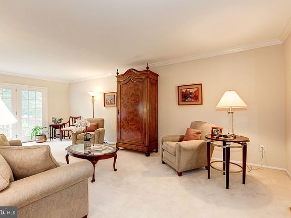 5th image of 9128 Orchard Brook Dr