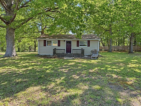 4th image of 10368 Spring Mill Rd