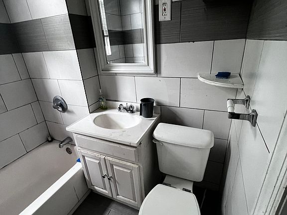 2nd image of 28 Belvidere Ave #6A