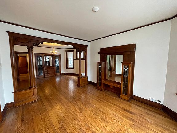4th image of 4735 N Maplewood Ave #2