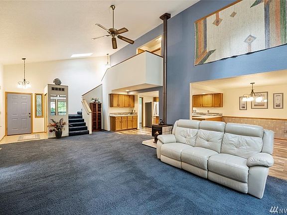 So spacious and airy with vaulted ceiling. 