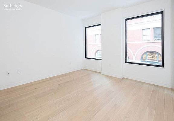 4th image of 100 Barrow St APT 3C