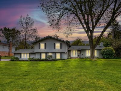 3765 Thornbrier Way, Bloomfield Hills, MI, 48302