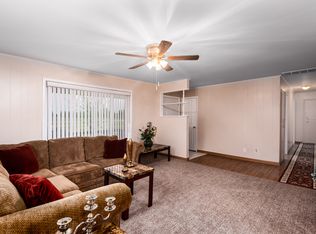 12052 S Maple Ave, Claremore, OK 74017