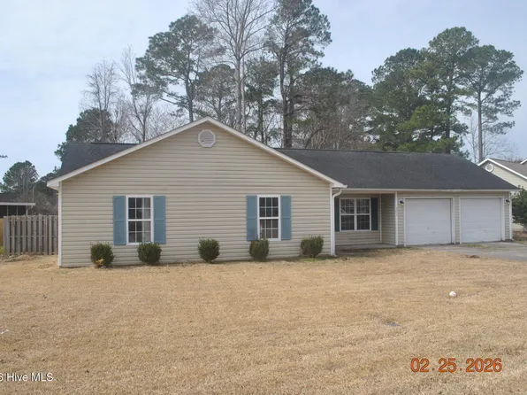 207 Chaparral Trl, Jacksonville, NC 28546