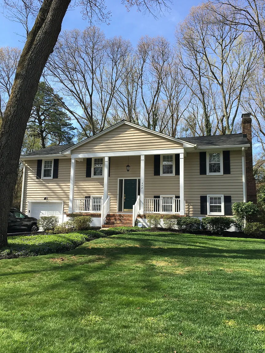 378 Hartman Dr photo 1