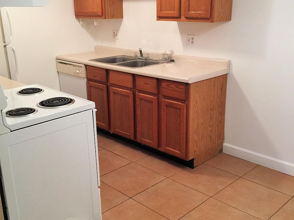 1st image of 808 W Pine Hill Ln APT 17