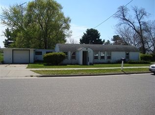 256-258 E Hoxie St, Spring Green, WI 53588