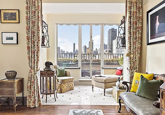 2nd image of 320 E 72nd St Penthouse B