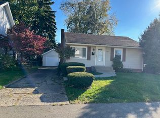 2002 37th St NW, Canton, OH 44709