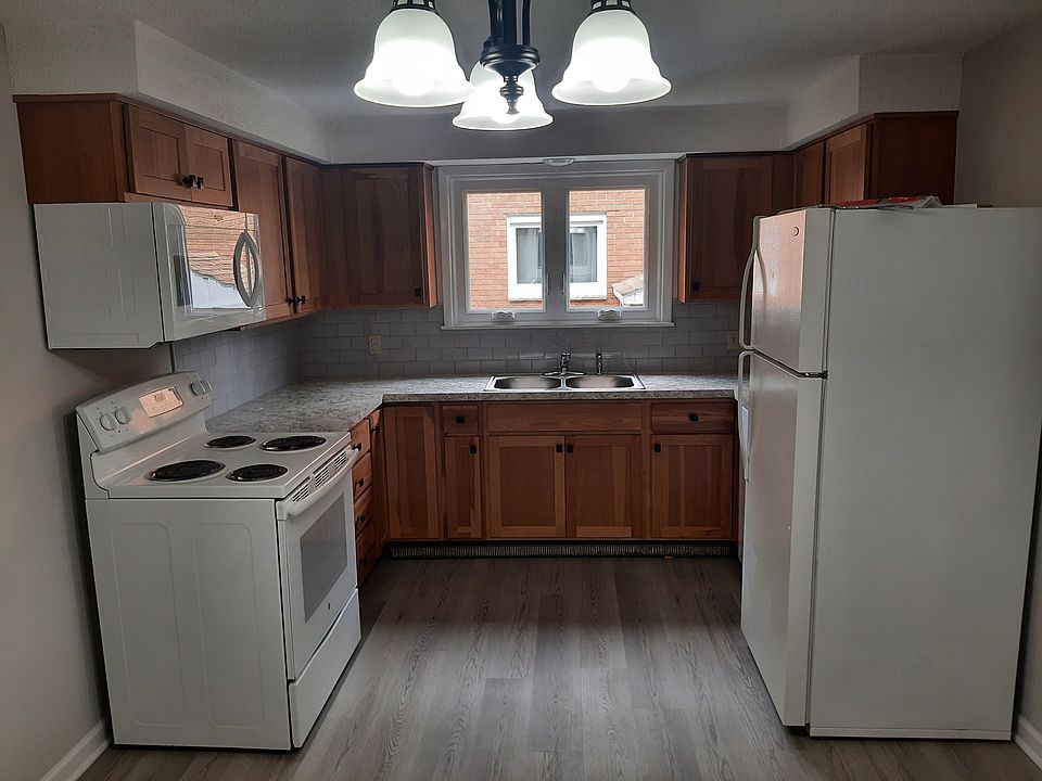 1st image of 185 Victory Ave APT 2