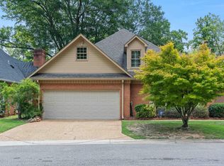 2808 Ashley Wood Dr, Vestavia Hills, AL 35216
