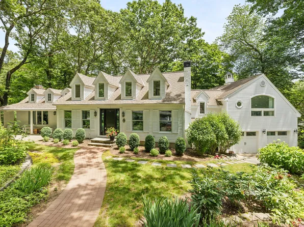 17 Hudson Lane, Essex, CT 06426