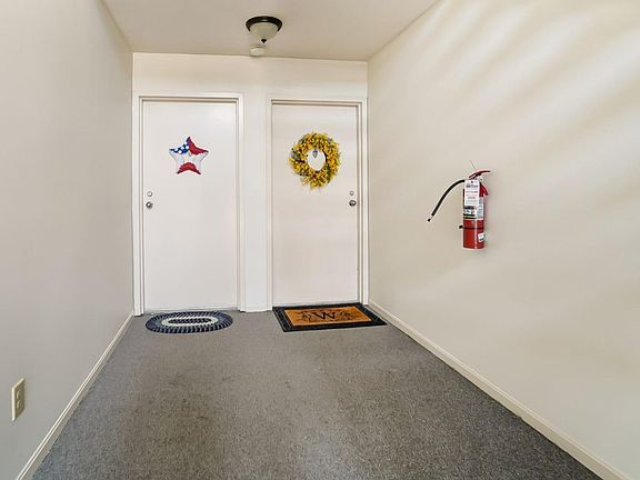 3rd image of 5262 Farm House Ln Unit 14