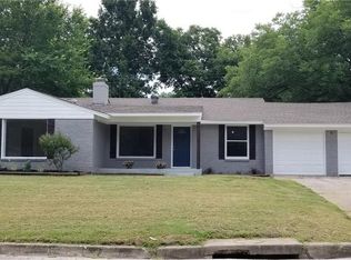 1913 Yosemite Dr, Fort Worth, TX 76112