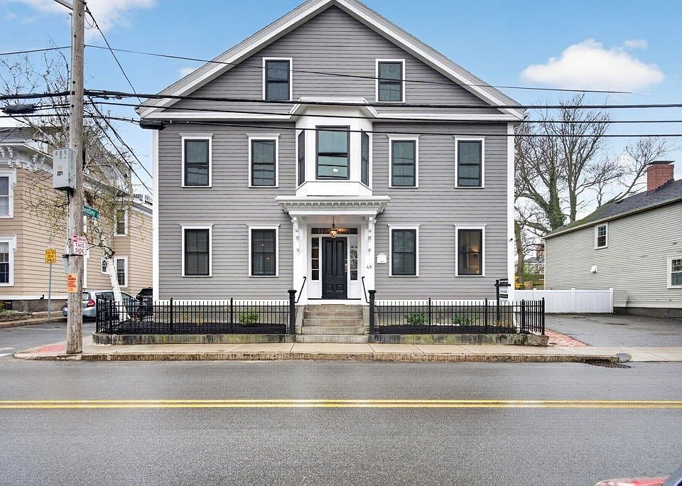 1st image of 49 Essex St #2L