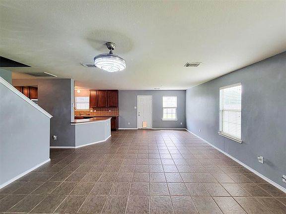 5th image of 18235 Valebluff Ln