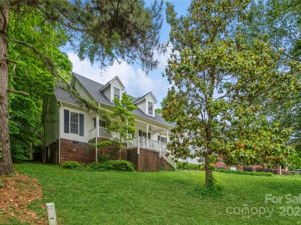 220 Gibralter Point Rd, Dallas, NC 28034