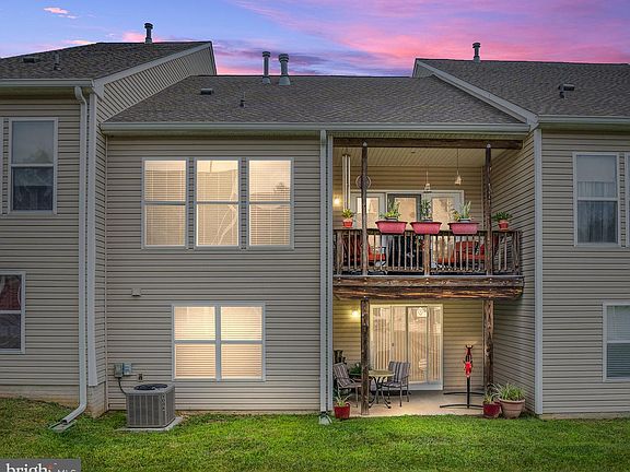 3rd image of 22 Highlander Dr Unit 46-2