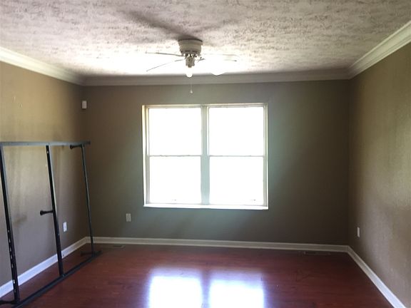 2nd image of 312 Meadow Creek Dr