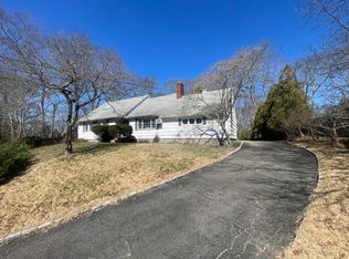 7 Woods Ln, Southampton, NY 11968