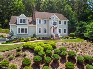 12 Cromwell Dr, Chester, NJ 07930