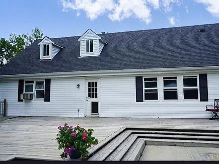 2nd image of 527 Aldor Ln