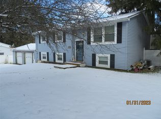 40 Dr Knapp Rd S, Newark Valley, NY 13811