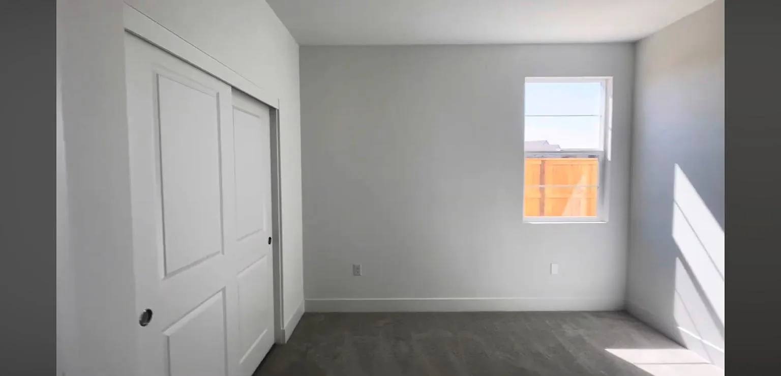 1 bed, 400 sqft, $1,650 — Photo 2