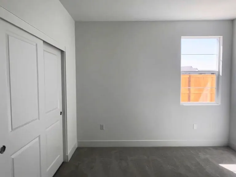 1240 N Martorella Ave — Photo 5