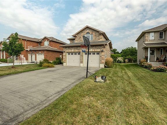 2nd image of 46 Harmer Cres