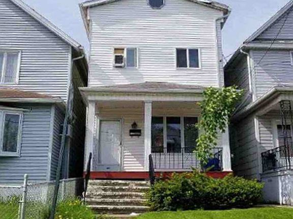 4th image of 1305 Dartmouth St