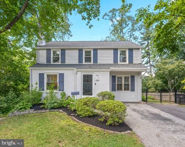 238 Barcladen Cir, Bryn Mawr, PA, 19010
