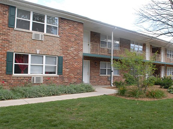 2nd image of 19 Briar St APT 20
