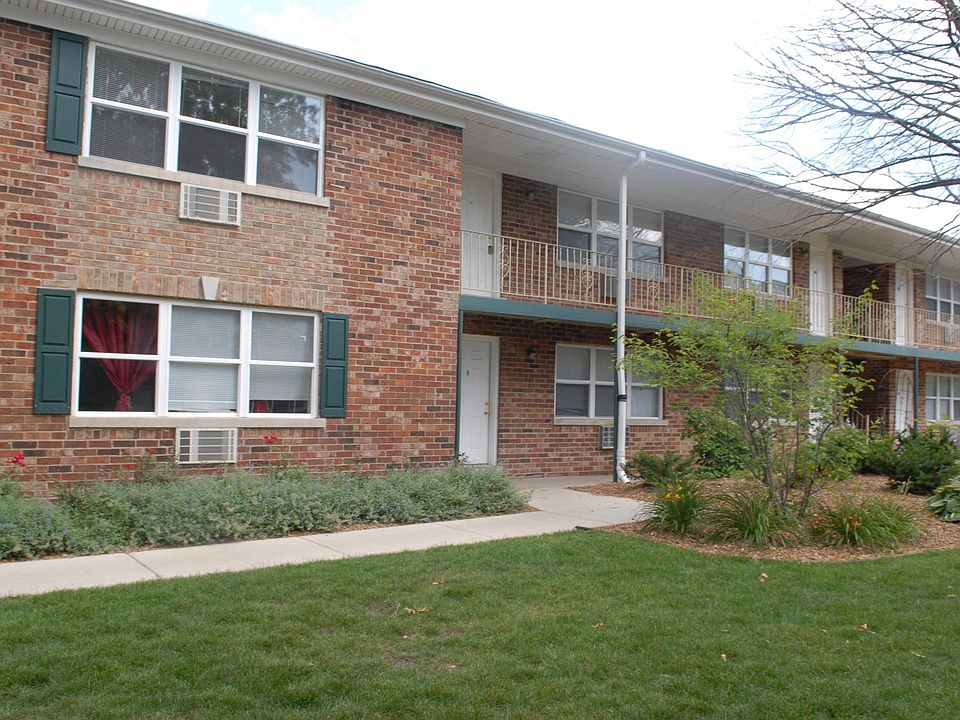 2nd image of 19 Briar St APT 21