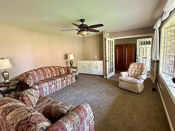 3rd image of 208 E Obannon St