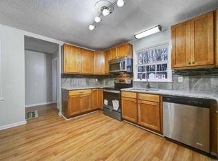 2300 Knickerbocker Dr, Charlotte, NC 28212