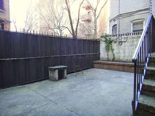 Rented by Balass Ralph, LREB | media 29