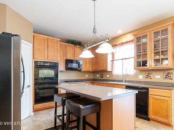4th image of 1046 Sanderling Ct