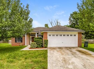 2738 Secret Harbor Dr, Orange Park, FL 32065