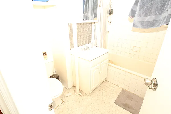 Rented by Bien Realty Ltd | media 34