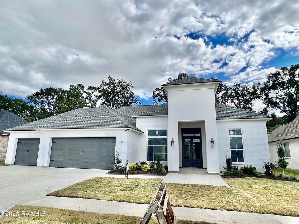 1st image of 200 Long Oak Ln
