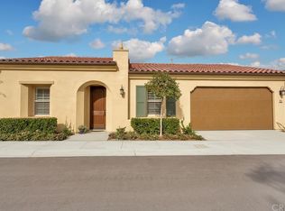 11 Rosal St, Mission Viejo, CA 92694